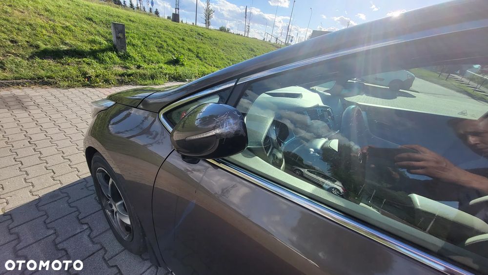 Kia Ceed - 8