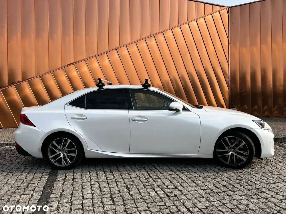 Lexus IS 200t / 300 Elegance - 1