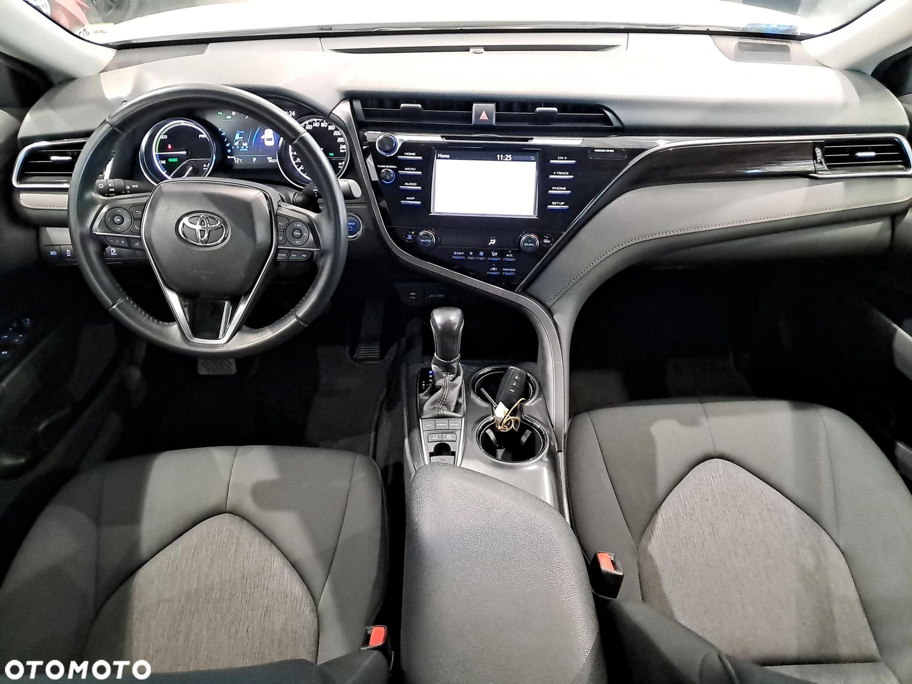 Toyota Camry 2.5 Hybrid Comfort CVT - 12