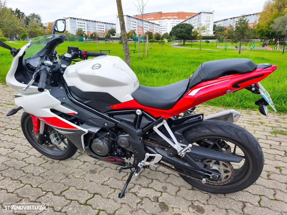 Benelli 302 R Abs - 3