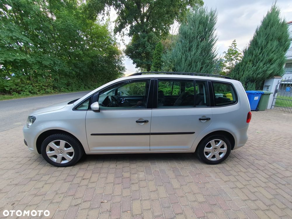Volkswagen Touran 1.6 TDI DPF Comfortline - 4