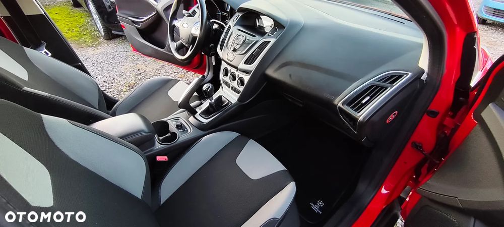 Ford Focus 1.0 EcoBoost Start-Stopp-System Champions Edition - 16
