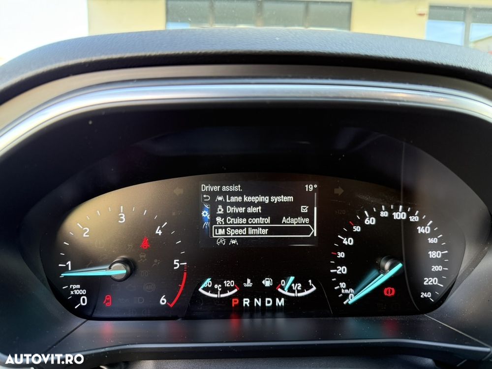 Ford Focus 2.0 EcoBlue Active Business - 11