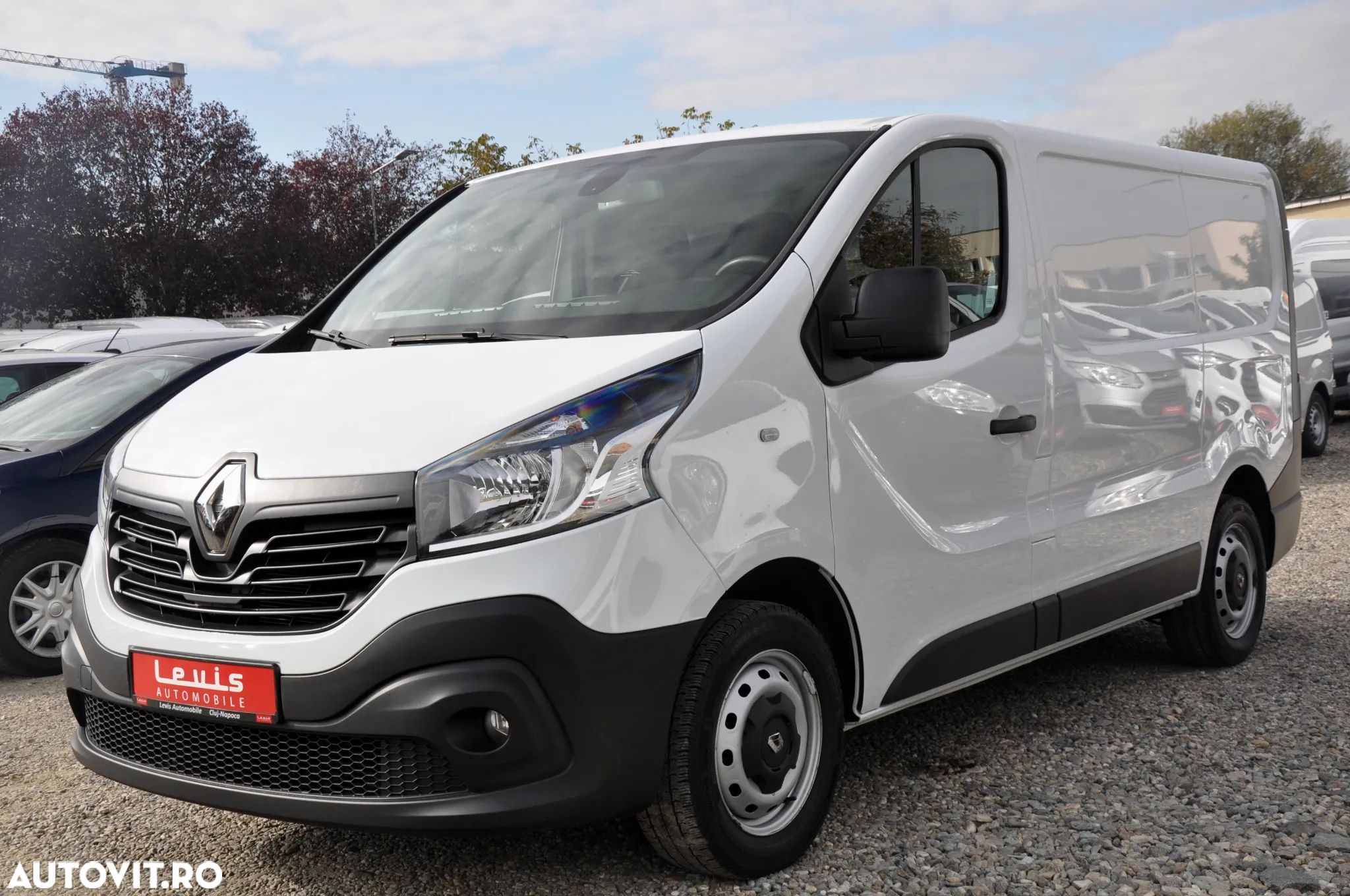 Renault Trafic Van - 1