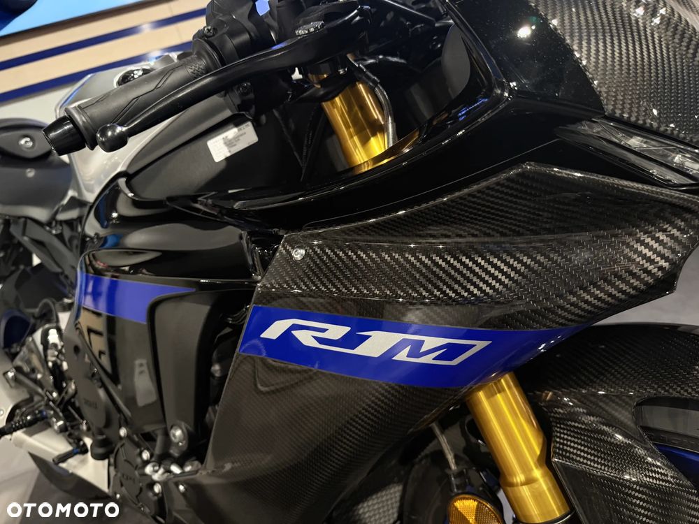 Yamaha R1 - 13