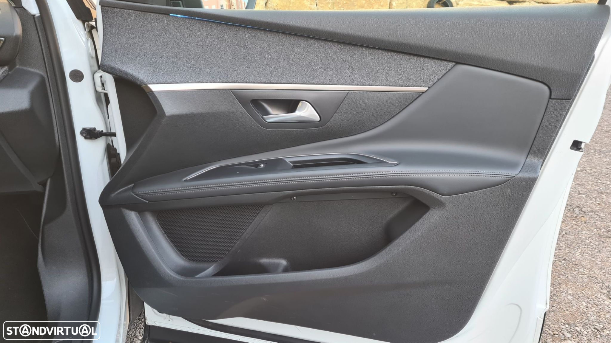 Peugeot 5008 1.6 BlueHDi Allure EAT6 - 40