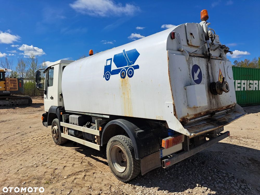 ZAMIATARKA POJAZD SPRZĄTAJĄCY MAN 10.63 - 7