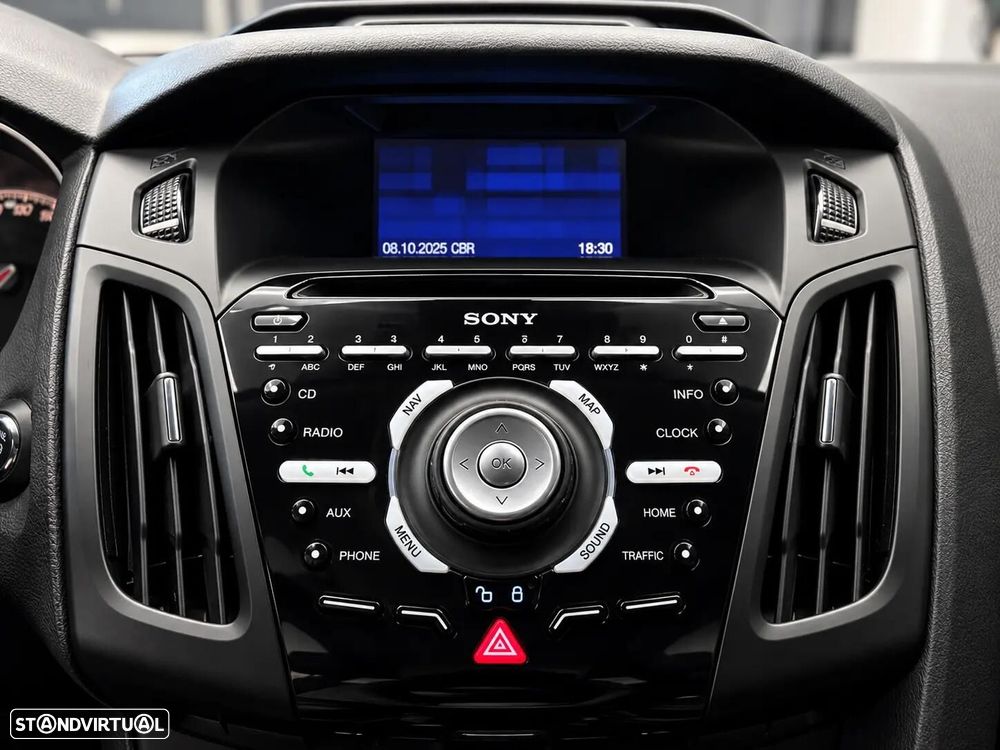 Ford Focus 2.0 EcoBoost ST c/ Pack Pele Desportiva - 35