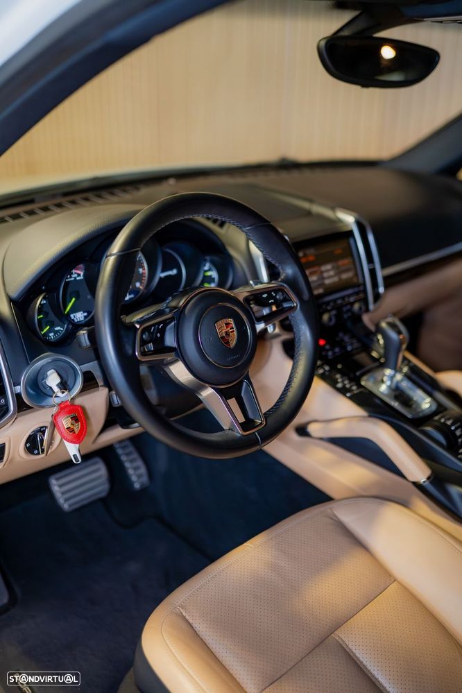 Porsche Cayenne S E-Hybrid - 23