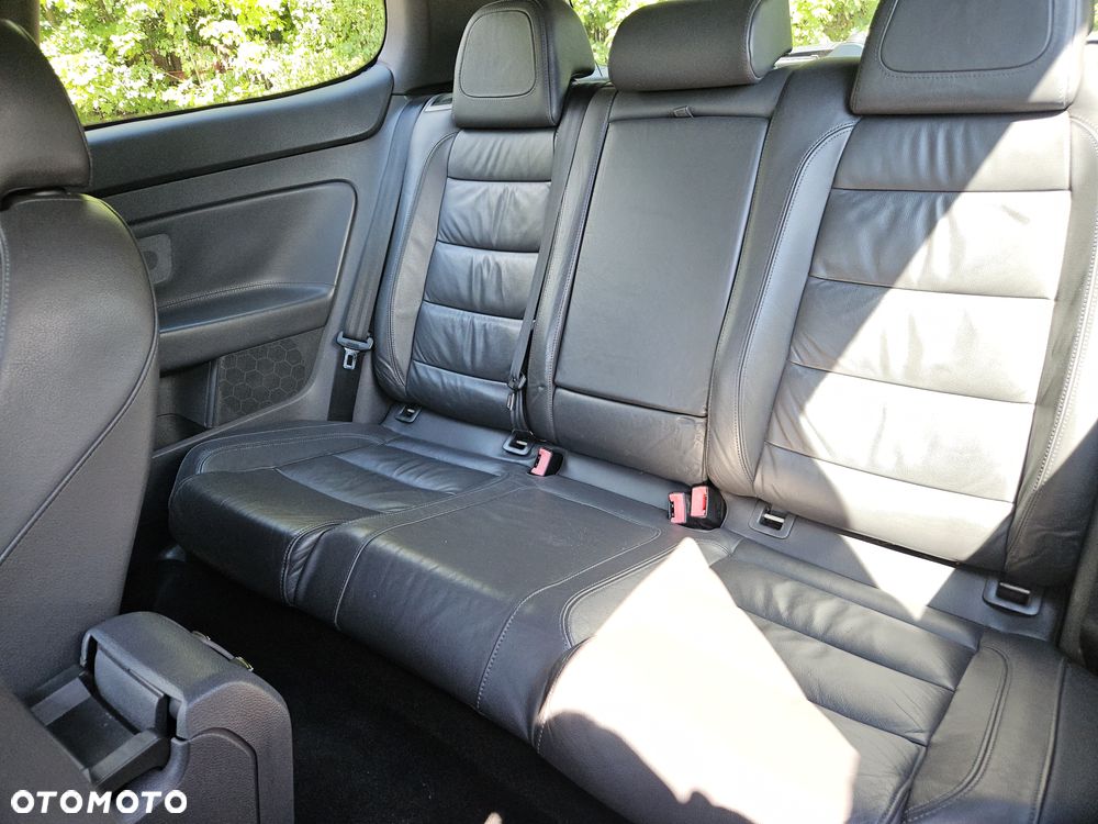 Volkswagen Golf R32 DSG - 16
