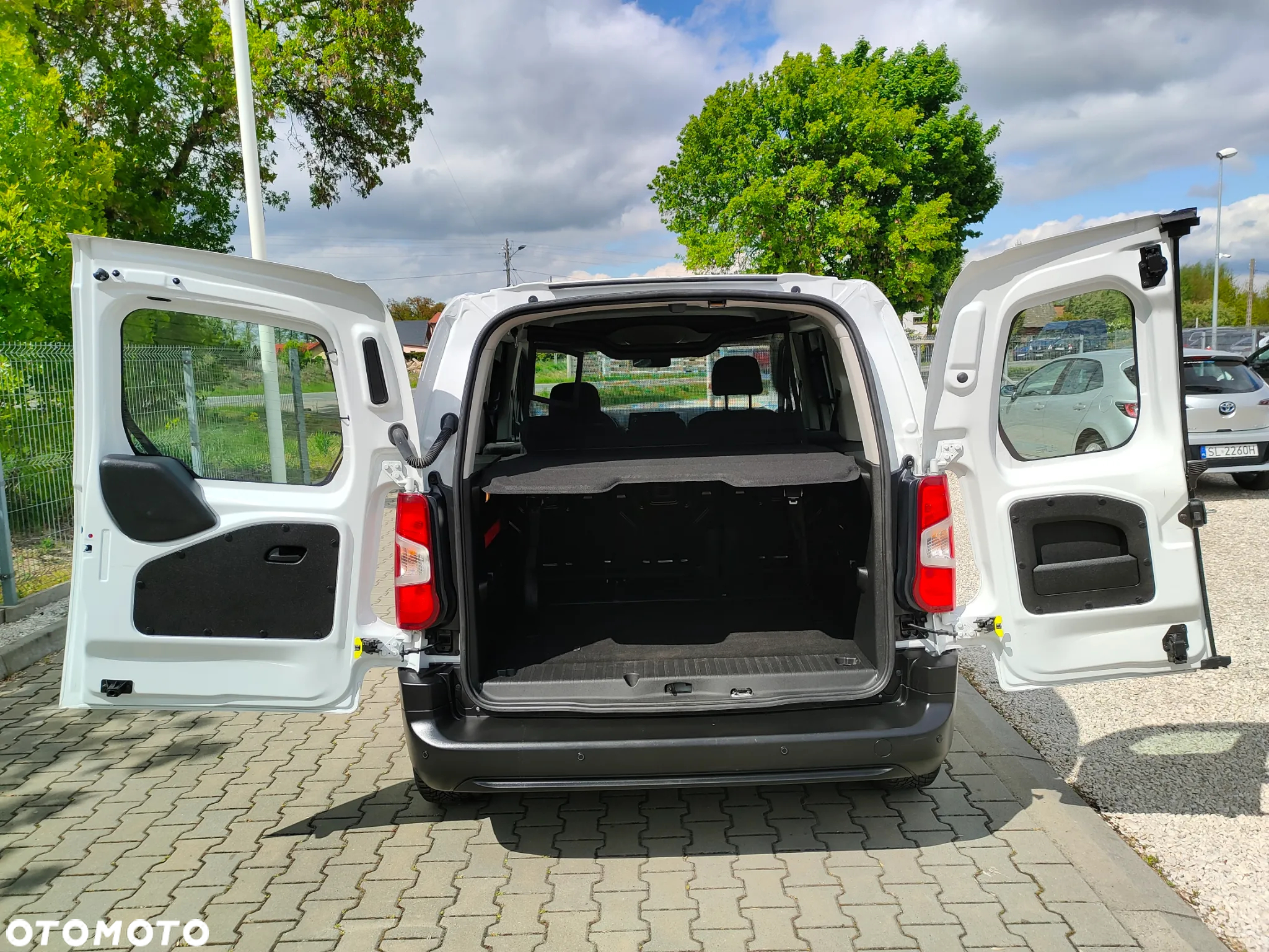 Toyota Proace City Verso 1.5 D-4D Business - 24