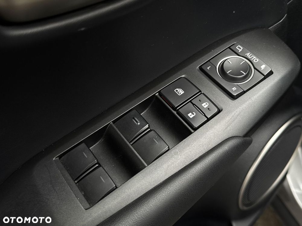 Lexus NX 300h Elite 2WD - 30