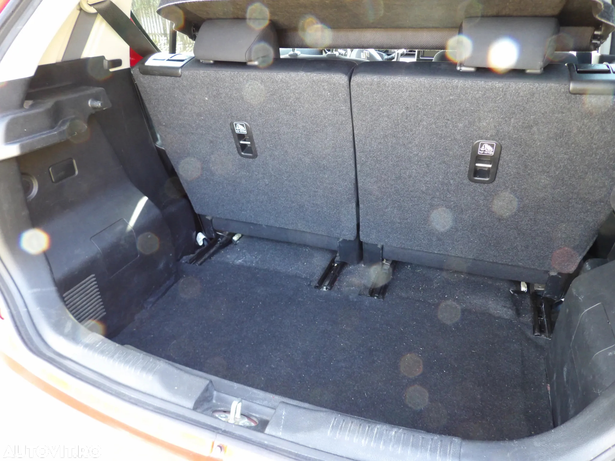 Suzuki Ignis 1.2 GL+ - 12