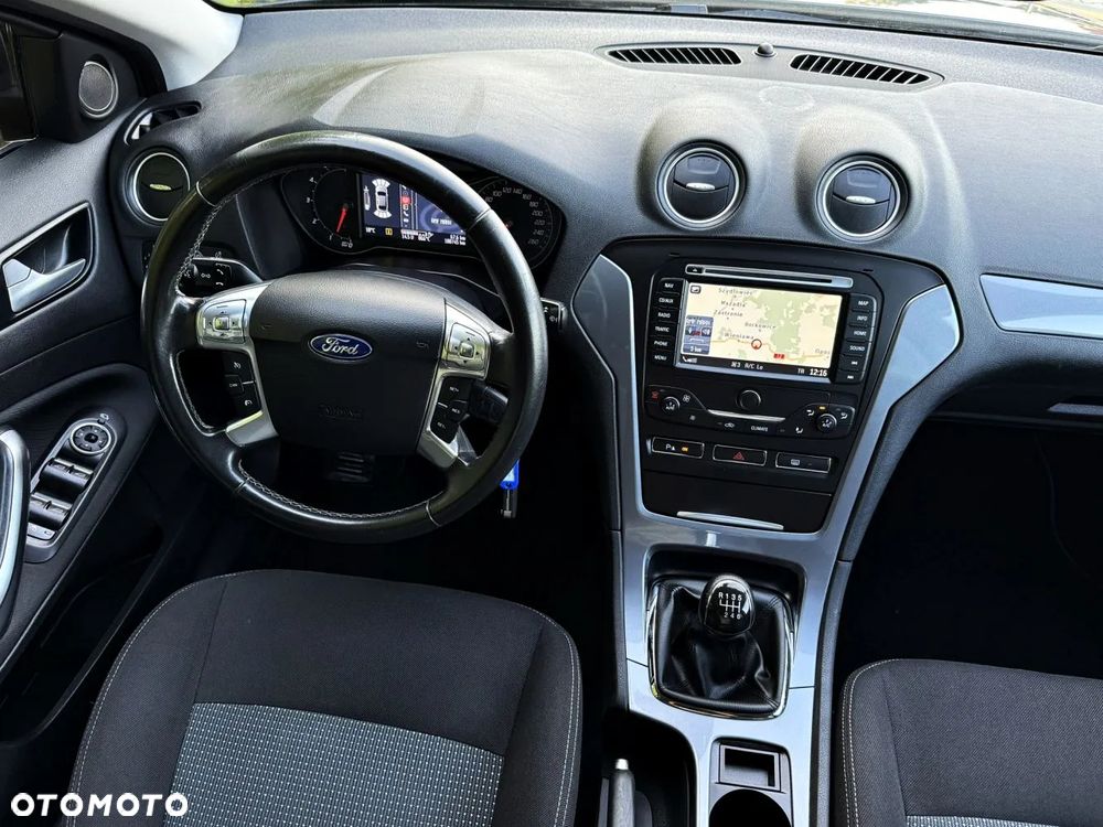 Ford Mondeo - 27