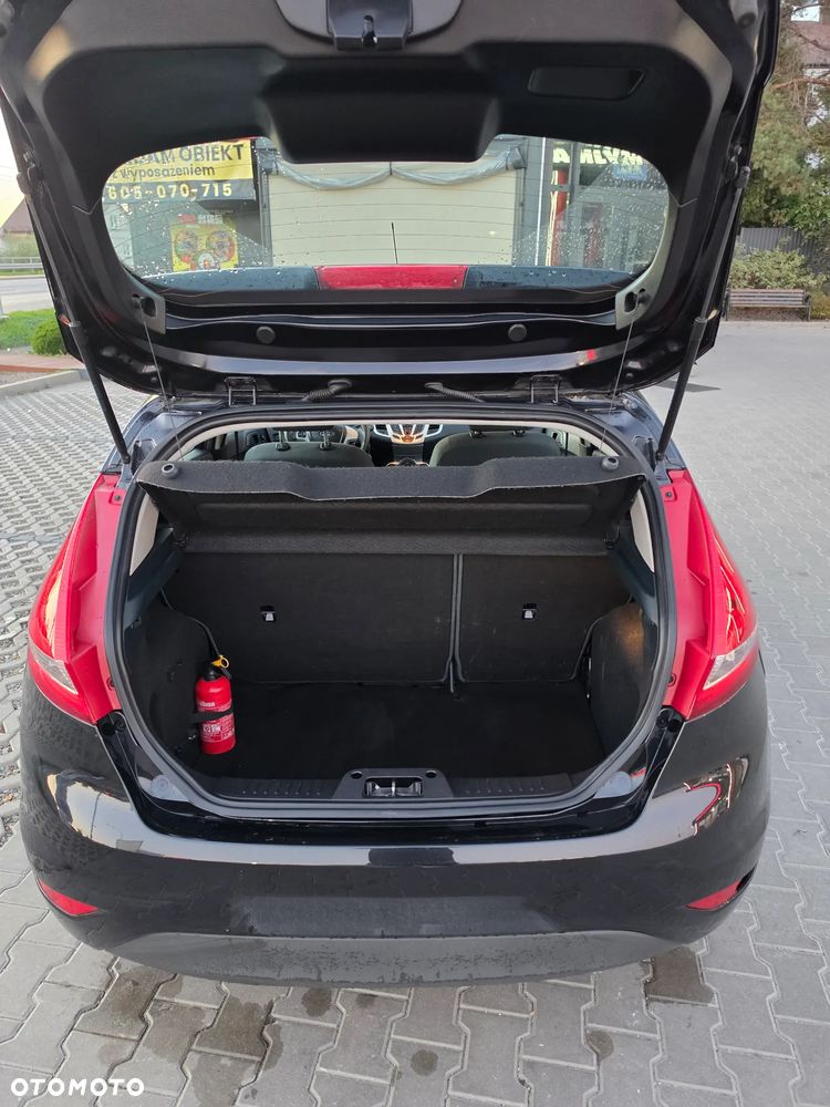 Ford Fiesta - 12