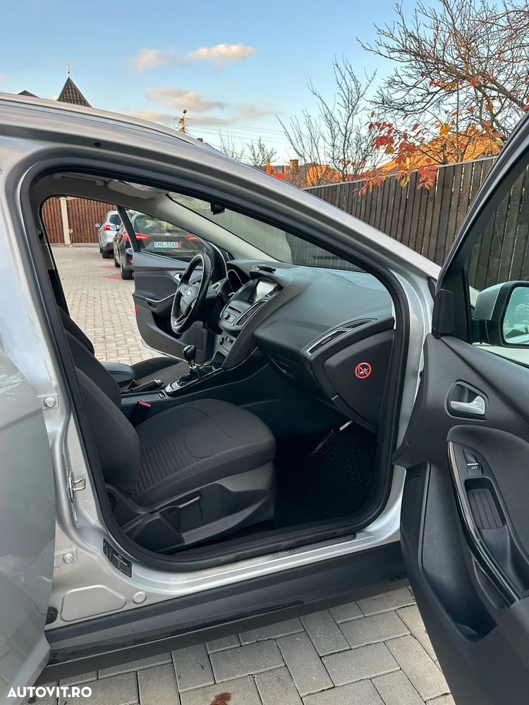 Ford Focus 1.5 EcoBlue Start-Stopp-System TITANIUM - 16