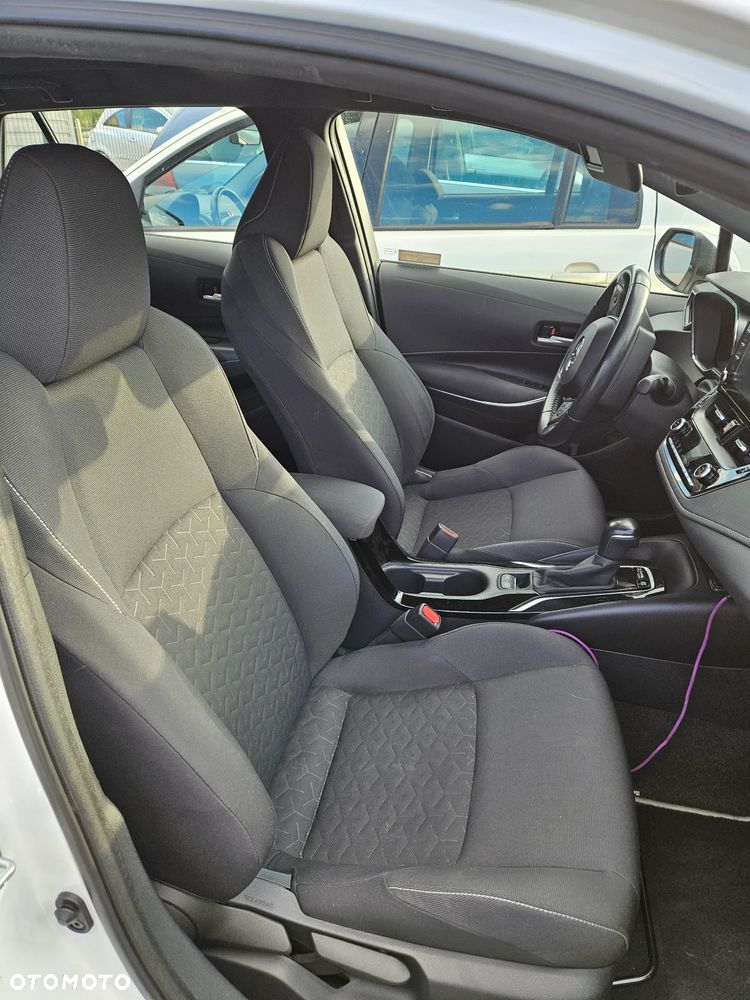 Toyota Corolla 1.8 Hybrid Comfort - 10