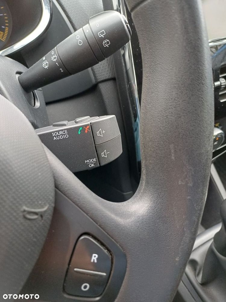 Renault Clio 1.2 16V Authentique - 23