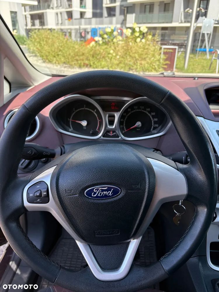 Ford Fiesta 1.6 TDCi Titanium - 8