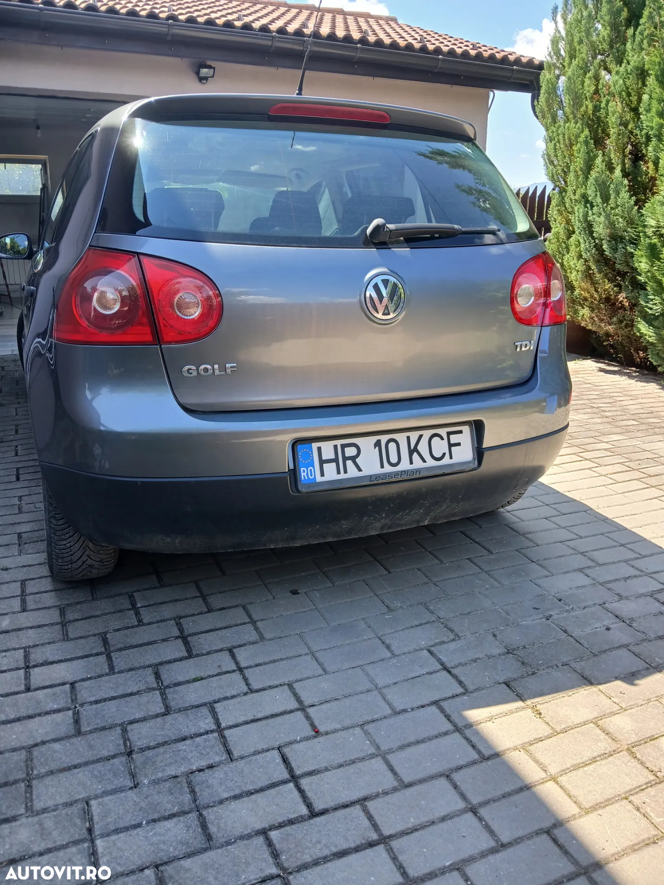 Volkswagen Golf - 2