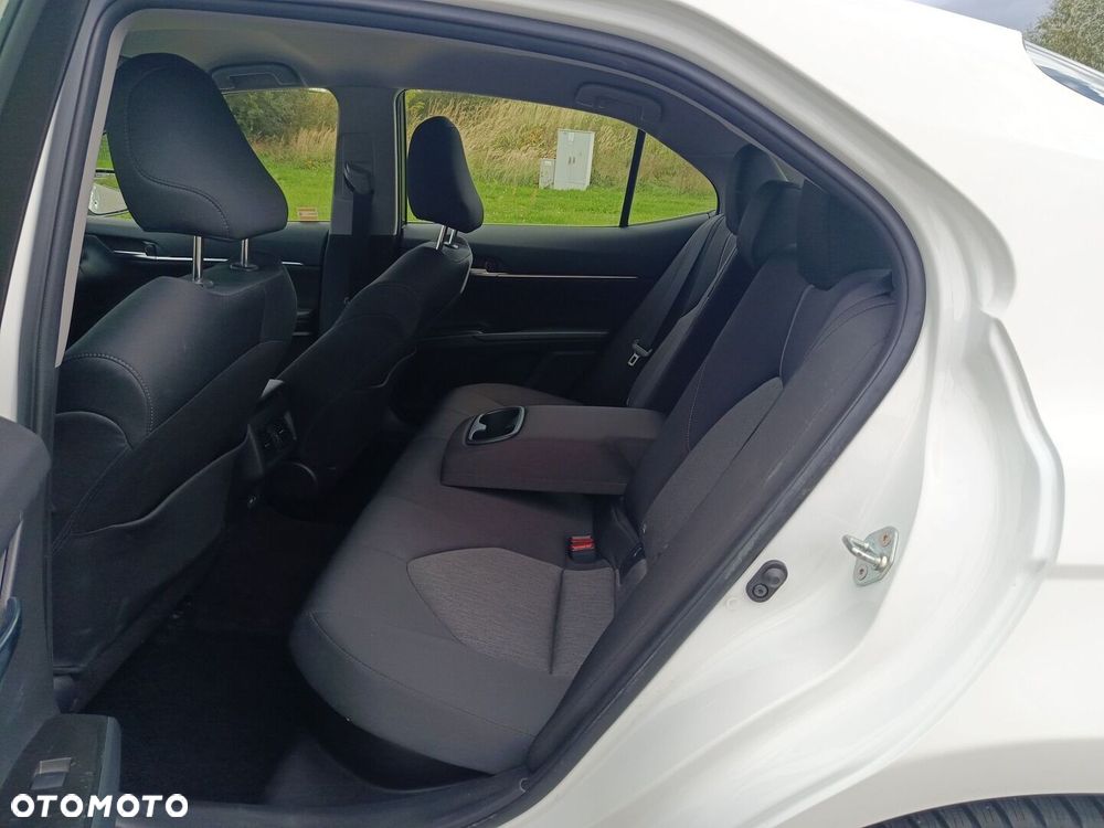 Toyota Camry 2.5 Hybrid Comfort CVT - 14