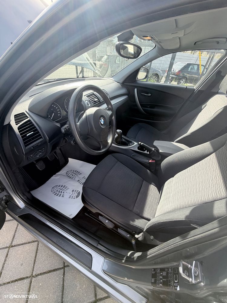 BMW 118 d Line Urban - 17