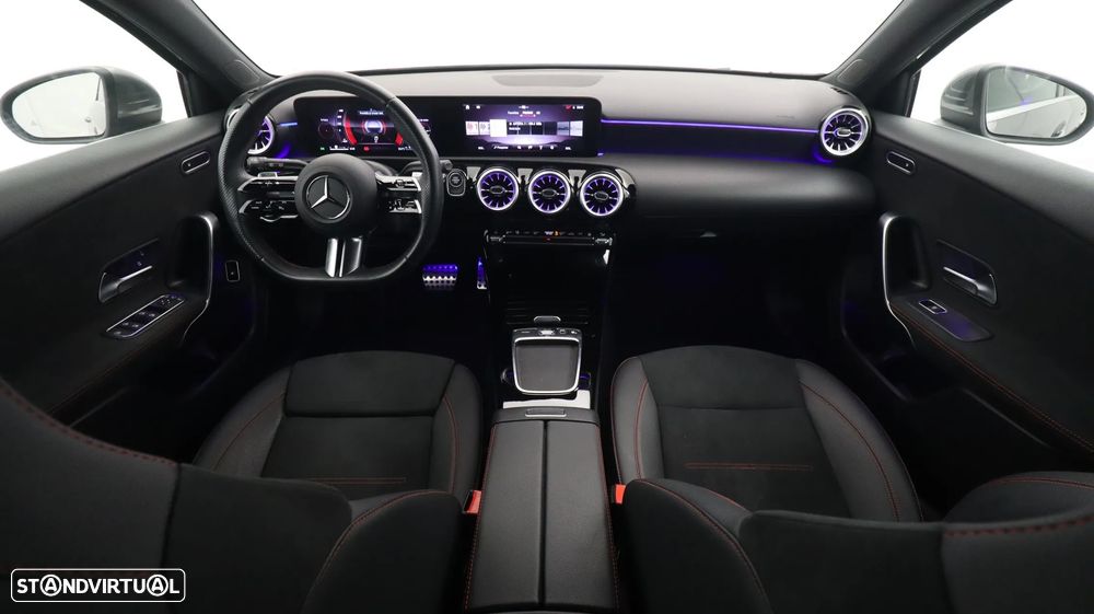 Mercedes-Benz A 250 e AMG Line - 13