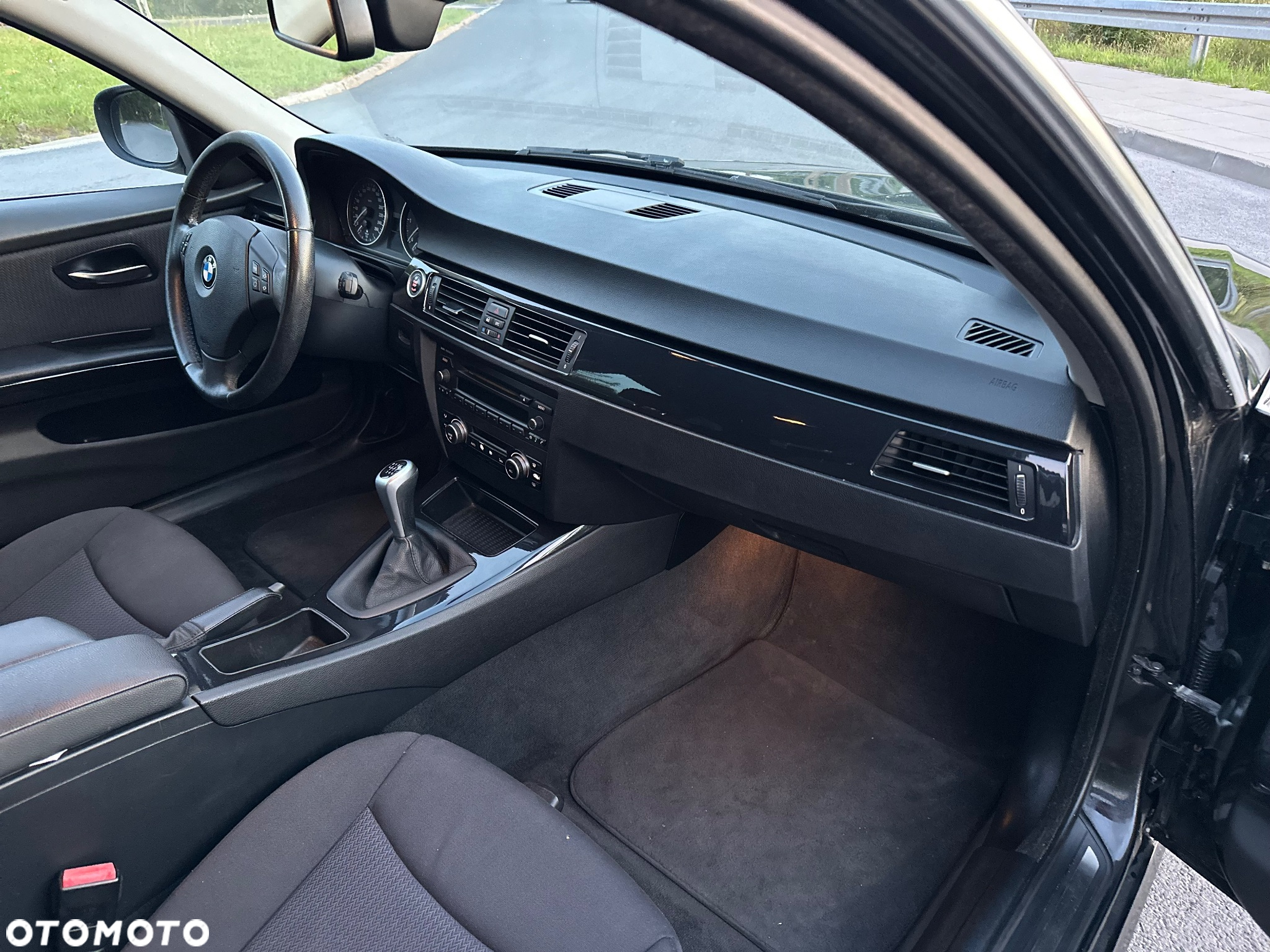 BMW Seria 3 325d DPF Touring - 13