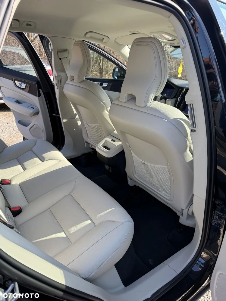 Volvo XC 60 B4 D Core - 9