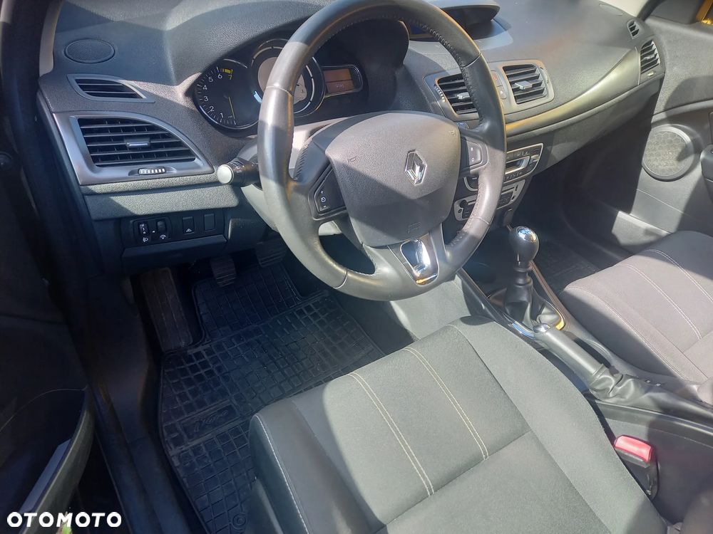 Renault Megane 1.6 16V Zen - 8