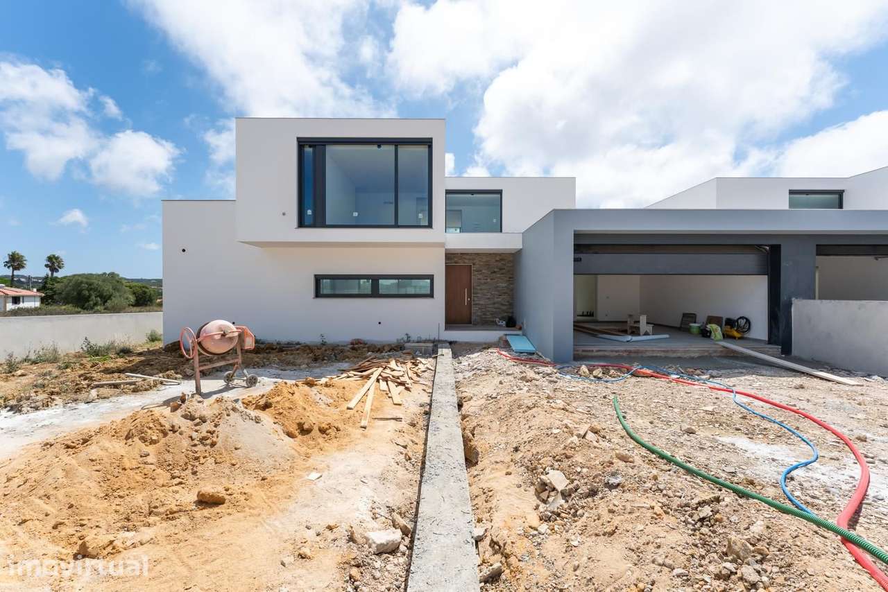 Moradia Geminada T4 com piscina, Fontanelas, Sintra - Grande imagem: 3/27