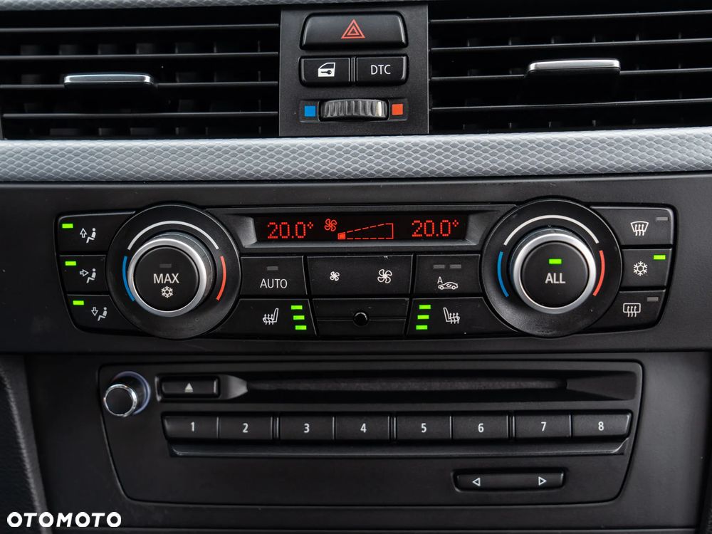 BMW Seria 3 318i Edition Sport - 27