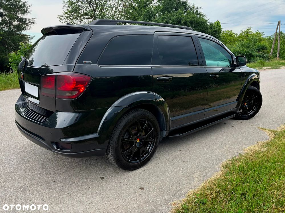 Fiat Freemont 2.0 Multijet Black Code AWD - 3