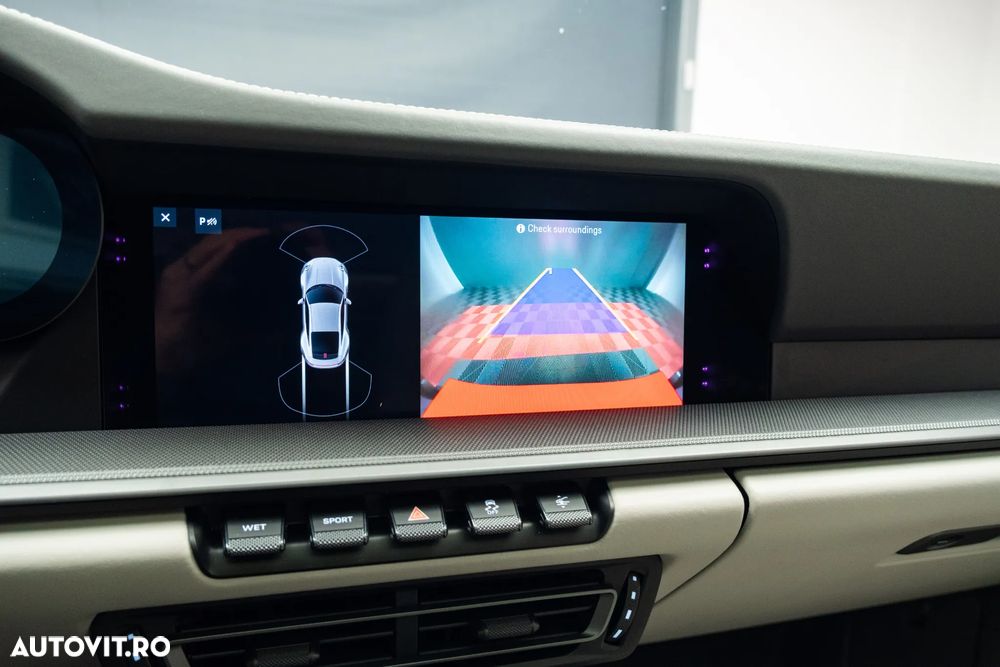 Porsche 911 Carrera 4S - 31