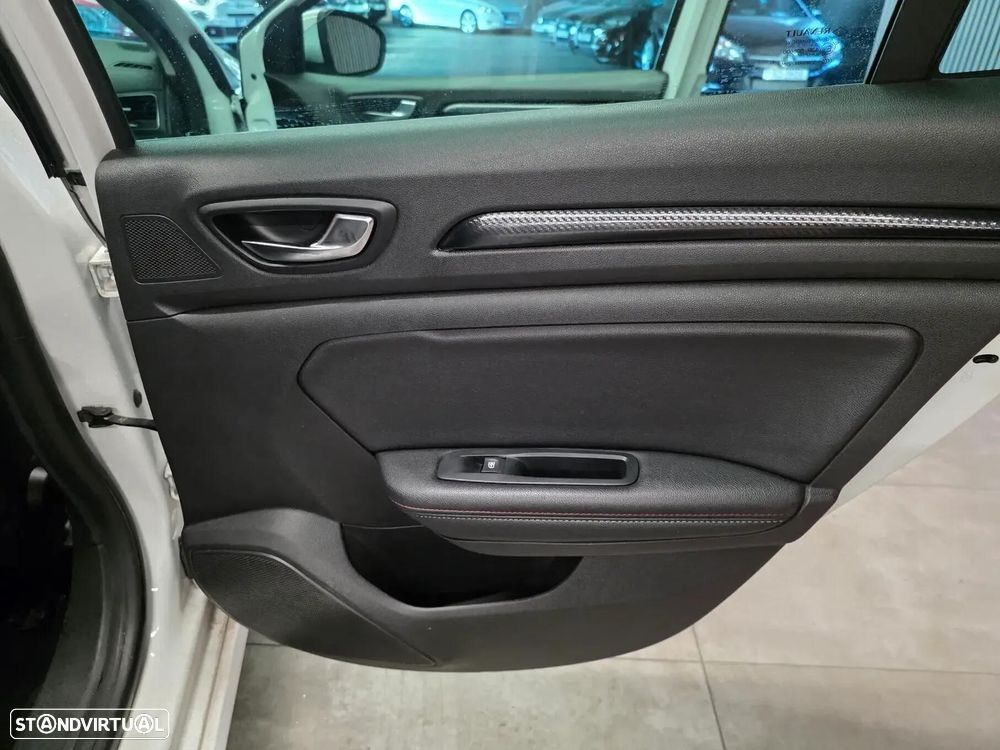 Renault Mégane Sport Tourer 1.5 Blue dCi R.S. Line — fotografia 18