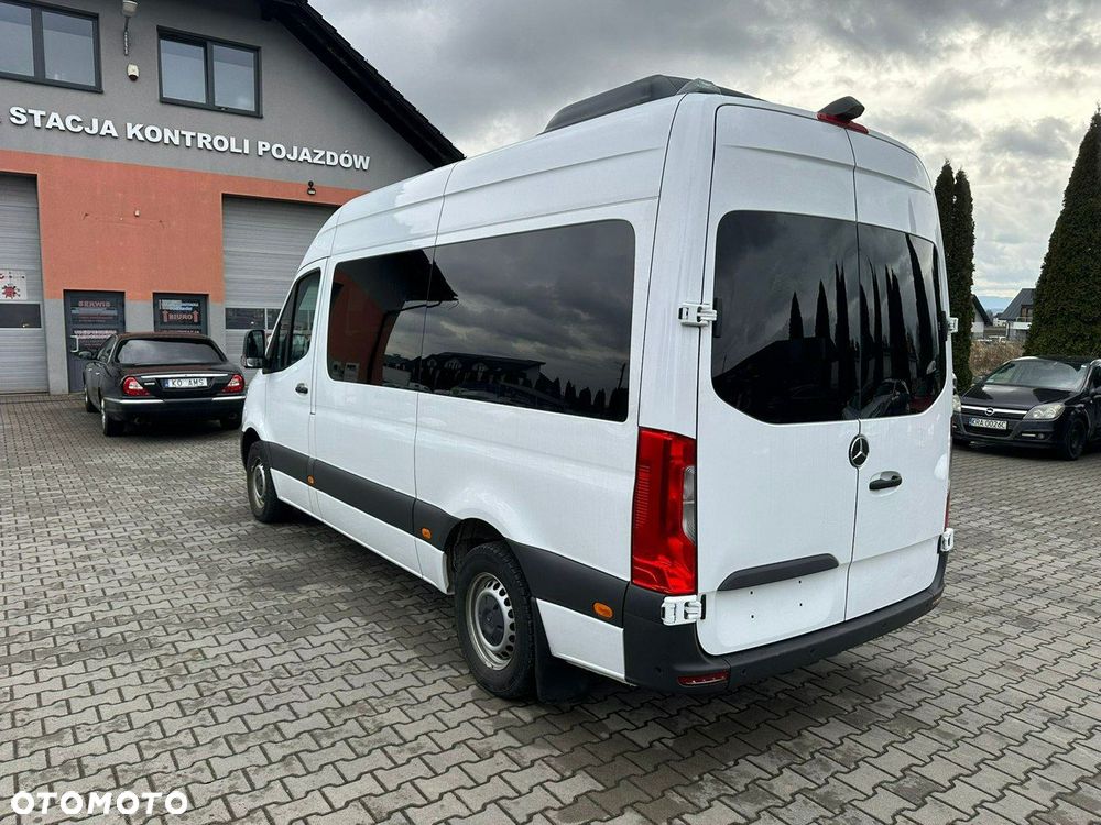 Mercedes-Benz Sprinter - 4