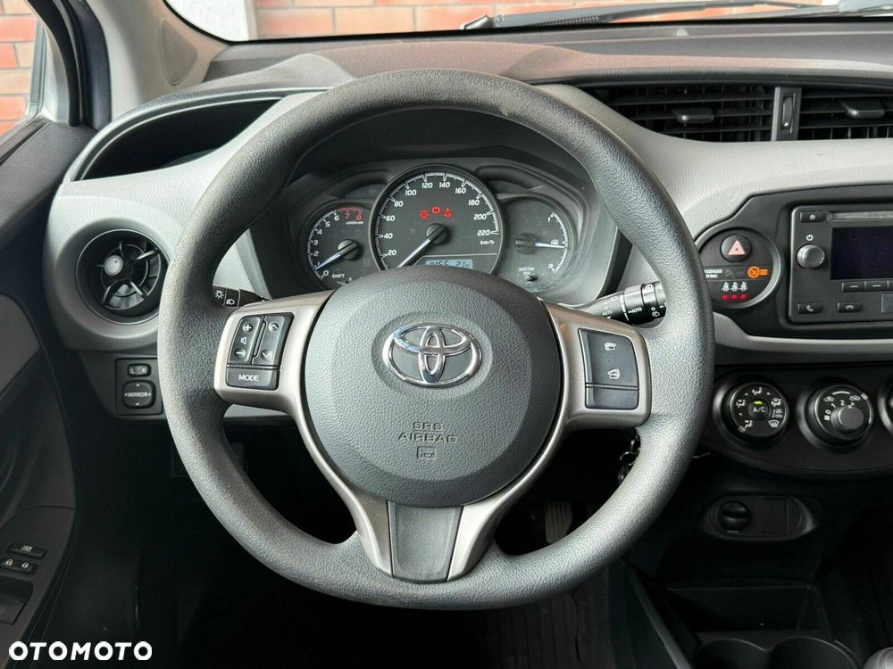 Toyota Yaris - 15