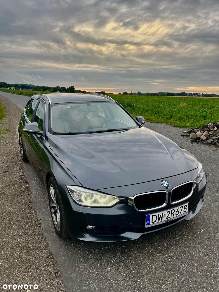 BMW Seria 3 318d xDrive - 3
