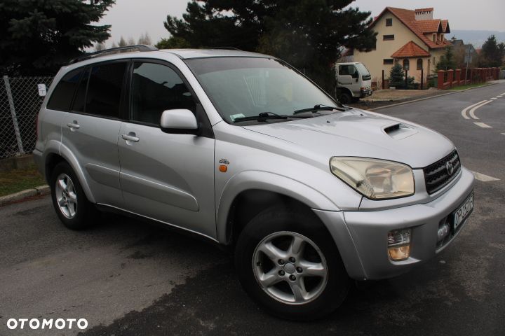 Toyota RAV4 D-4D 4x4 - 33