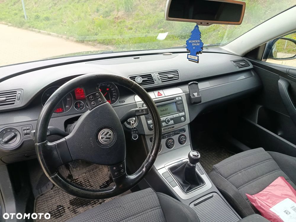 Volkswagen Passat 2.0 TDI Comfortline - 7