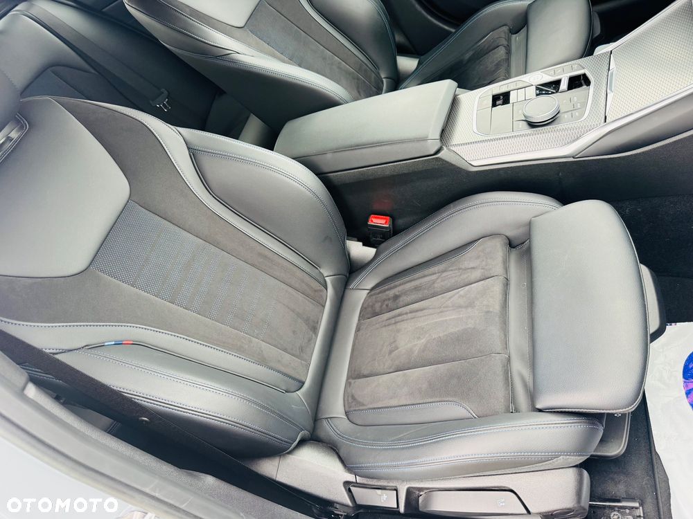 BMW Seria 3 320e PHEV M Sport - 25