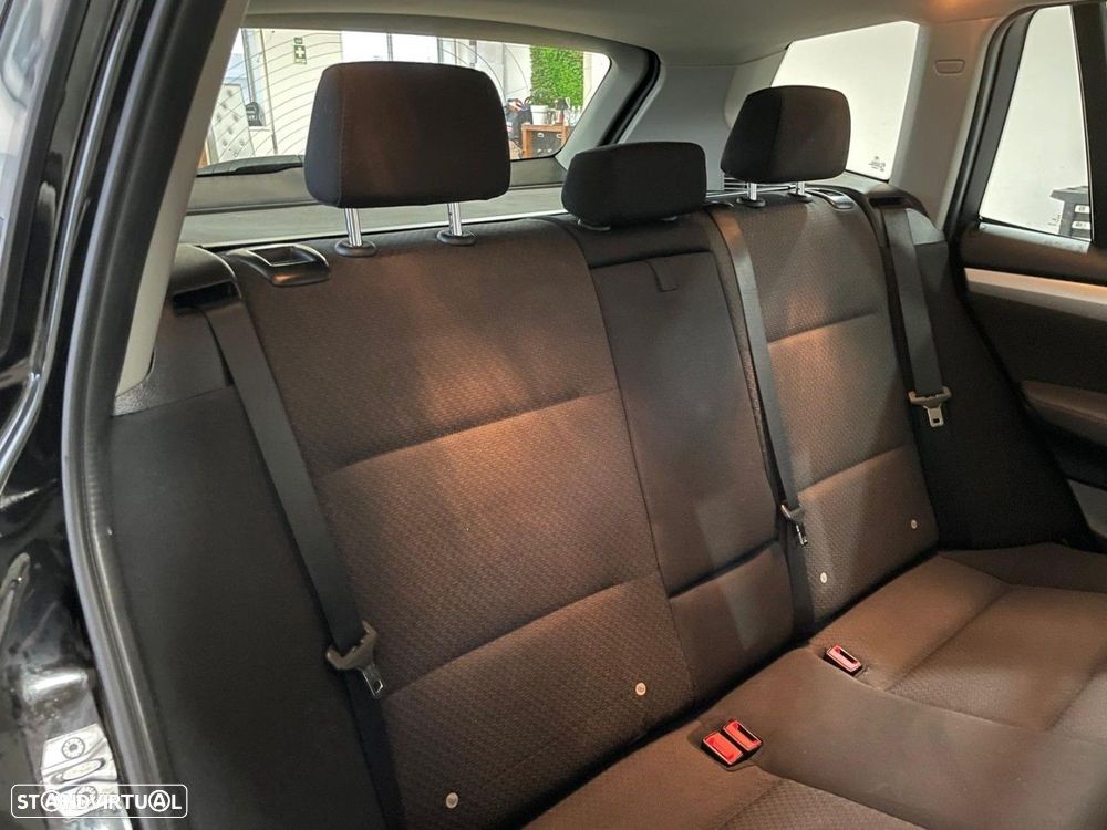 BMW X3 18 d sDrive Advantage - 38