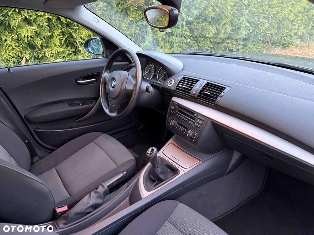 BMW Seria 1 116i - 13