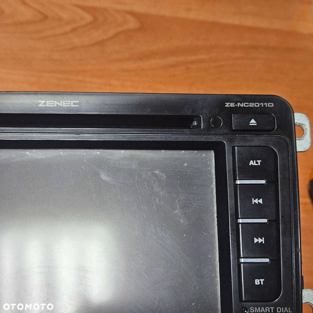Radio model Zenec ->Skoda Octavia II - 2