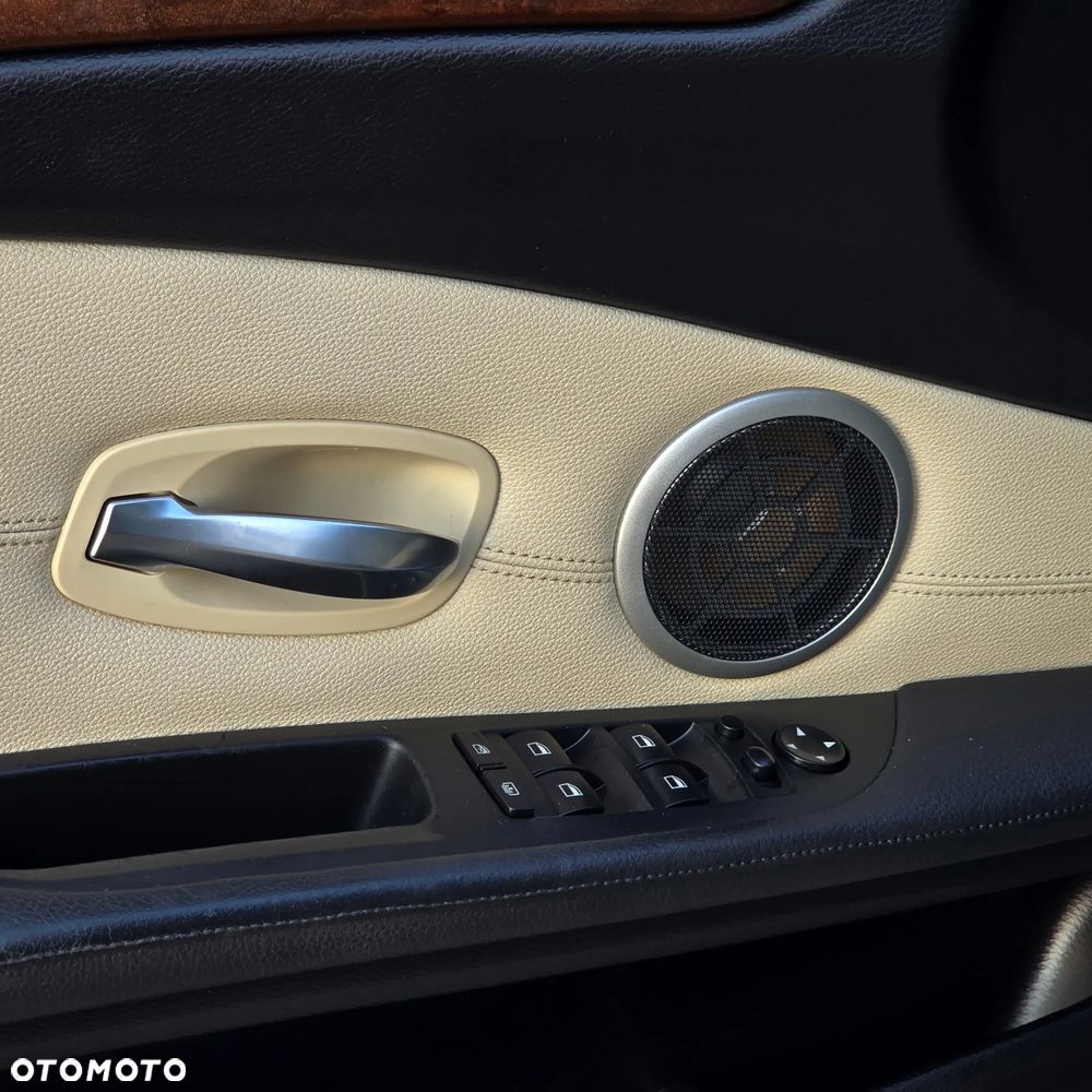 BMW Seria 5 530d Sport-Aut Edition Sport - 32