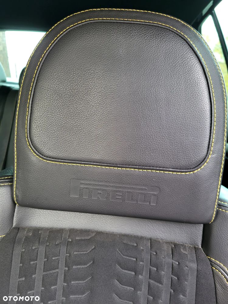 Volkswagen Golf - 8