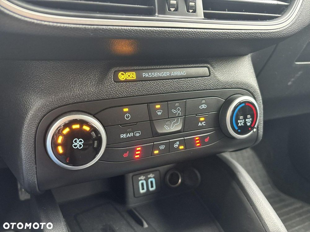 Ford Focus 1.5 EcoBlue SCR Connected - 20