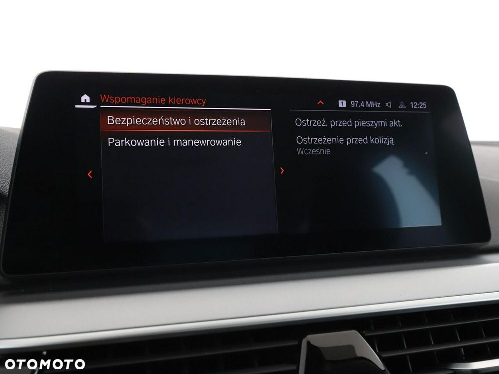 BMW Seria 5 520d mHEV - 27
