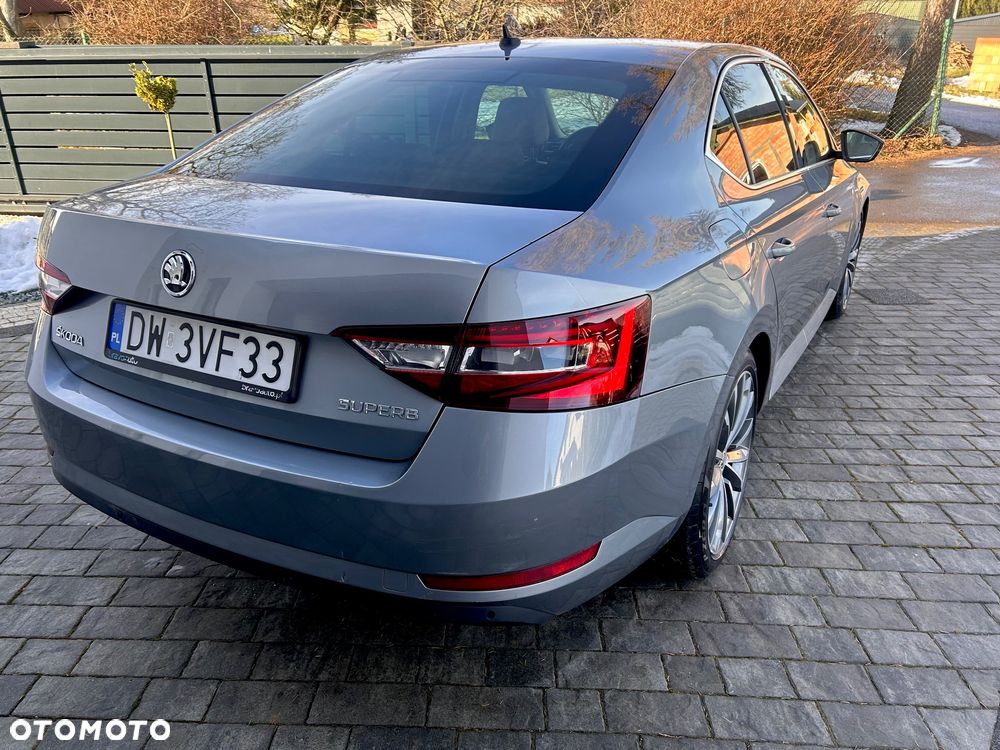 Skoda Superb 2.0 TDI L&K DSG - 6