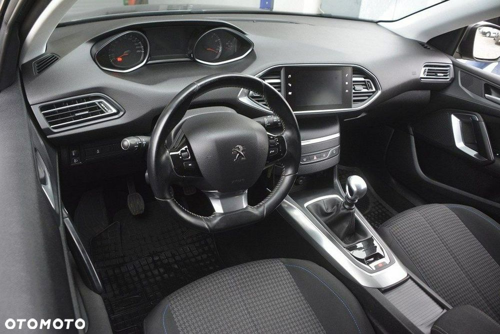 Peugeot 308 - 11